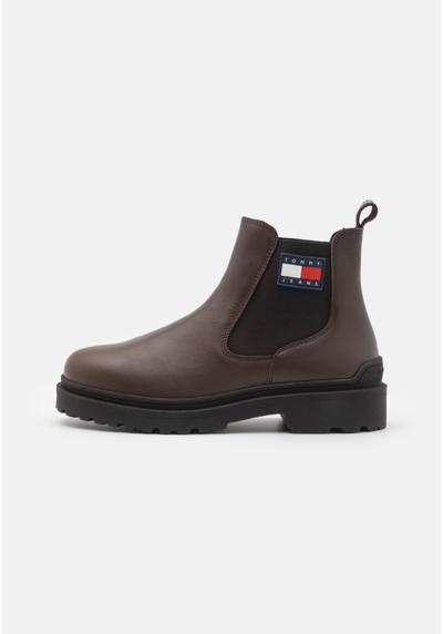 Полусапожки CHELSEA BOOT