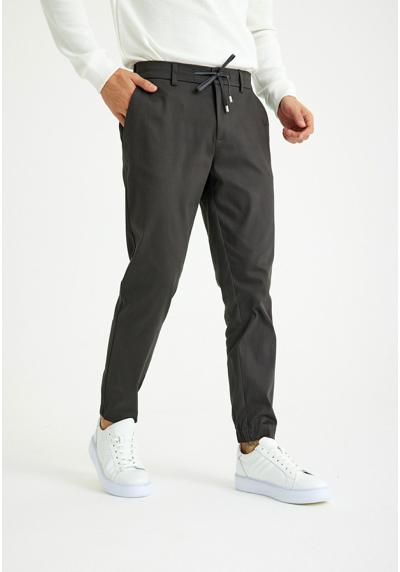 Брюки REGULAR FIT JOGGER