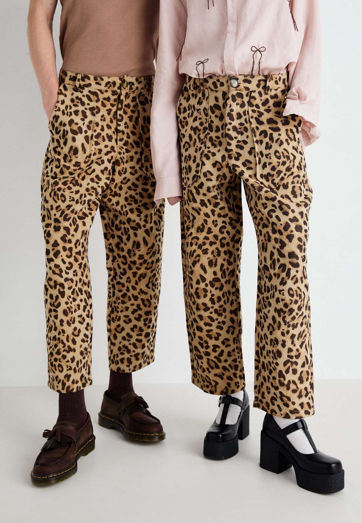 Брюки CAMERON LEOPARD TROUSERS UNISEX