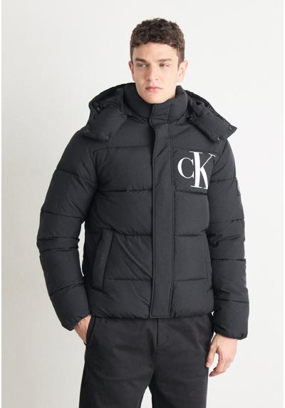 Зимняя куртка ESSENTIALS JACKET