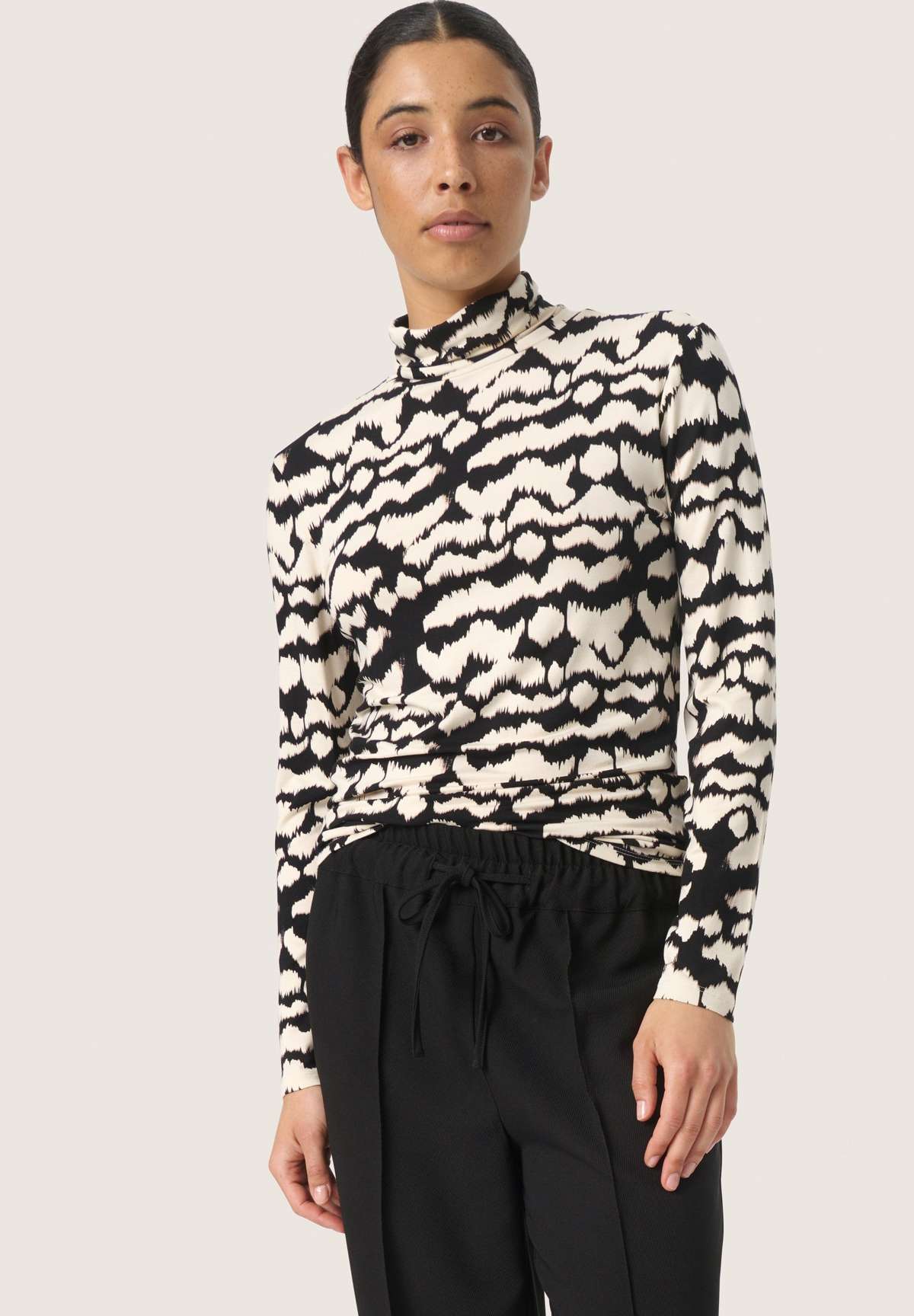 Кофта LHANADI PRINTED ROLLNECK LS