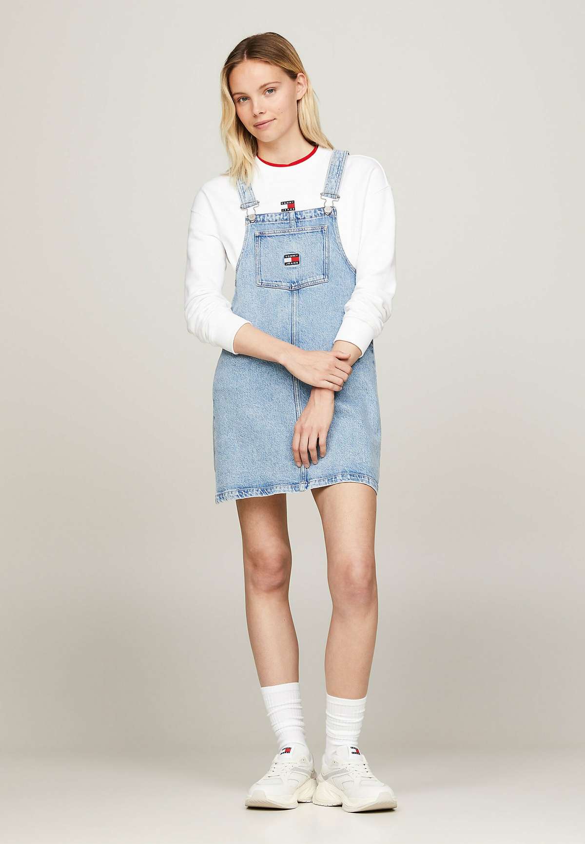 Платье TOMMY JEANS DENIM MINI PINAFORE DRESS