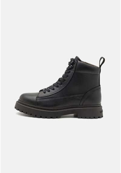 Полусапожки на шнуровке WARM LINING BOOT