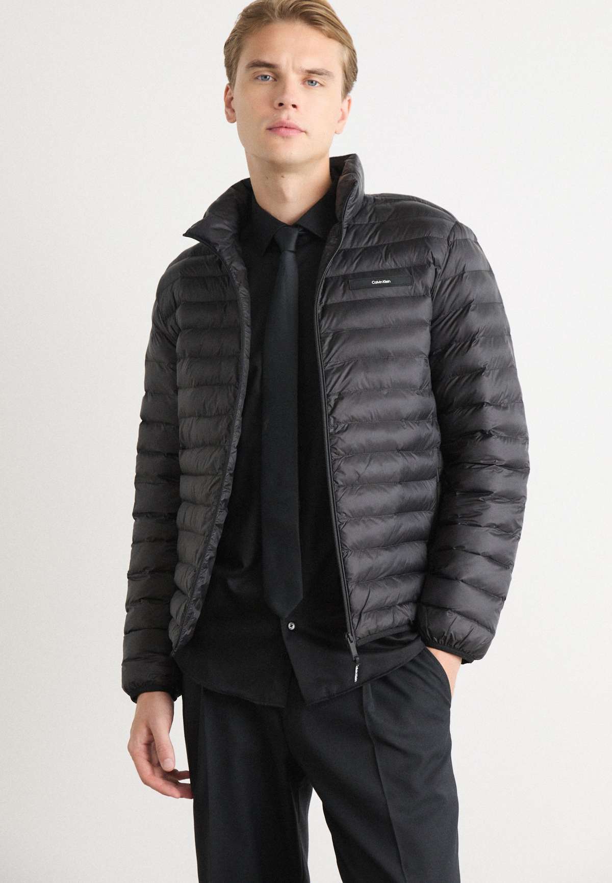 Куртка PACKABLE JACKET