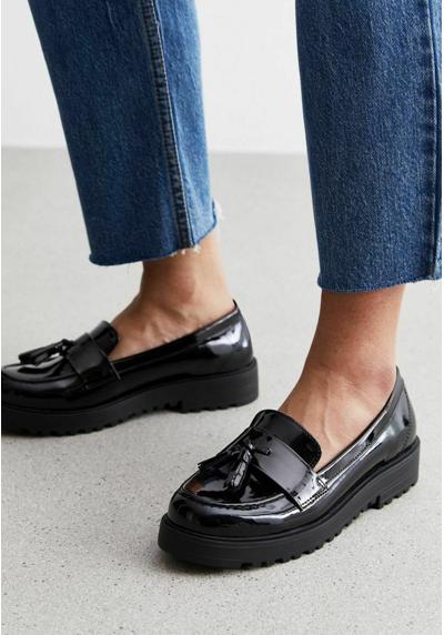 Ботинки WIDE FIT CHUNKY TASSEL LOAFERS