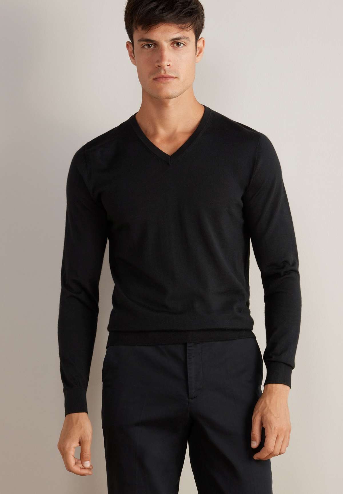 Пуловер ULTRAFINE V-NECK