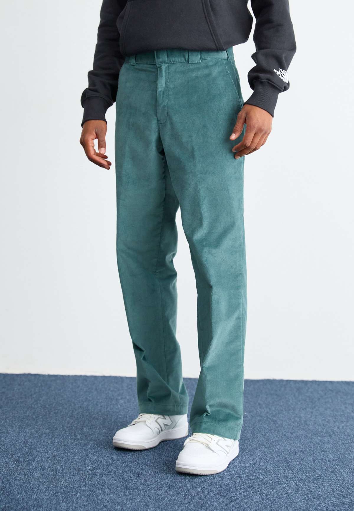 Брюки FLAT FRONT PANT