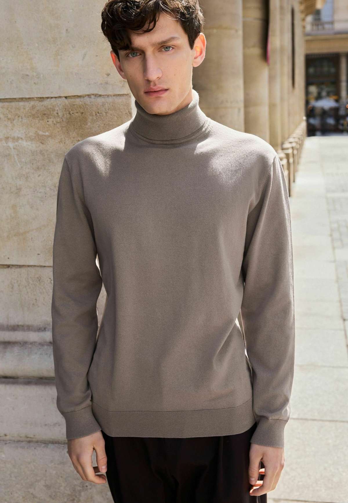 Пуловер LONG SLEEVE ROLL NECK