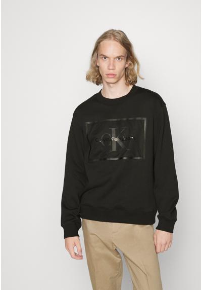 Кофта MONOLOGO BOX CREW NECK