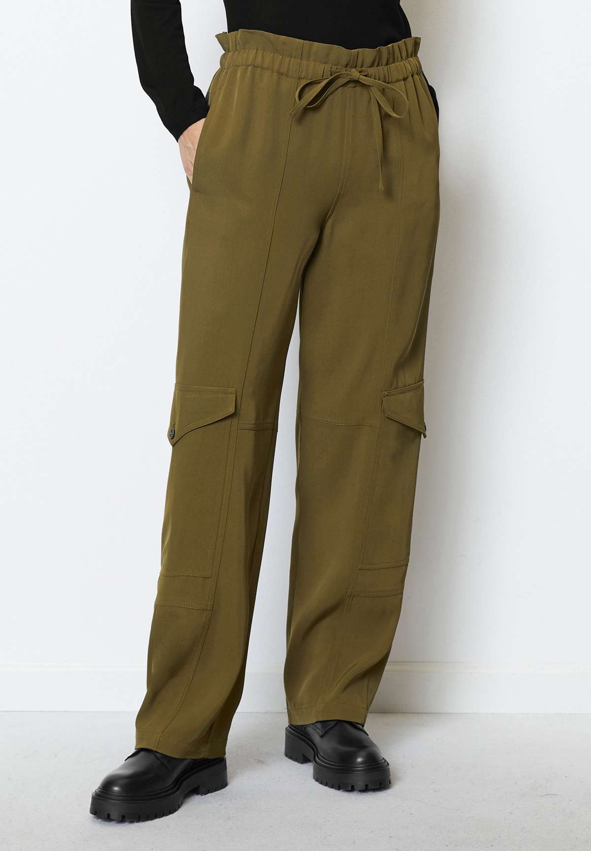 Брюки PANTS, FLUENT UTILITY STYLE, STRAIGHT LEG, PATCH POCKETS, ELASTIC WAIST