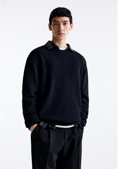 Пуловер CREW NECK WITH ROLLED DETAILS CREW NECK WITH ROLLED DETAILS