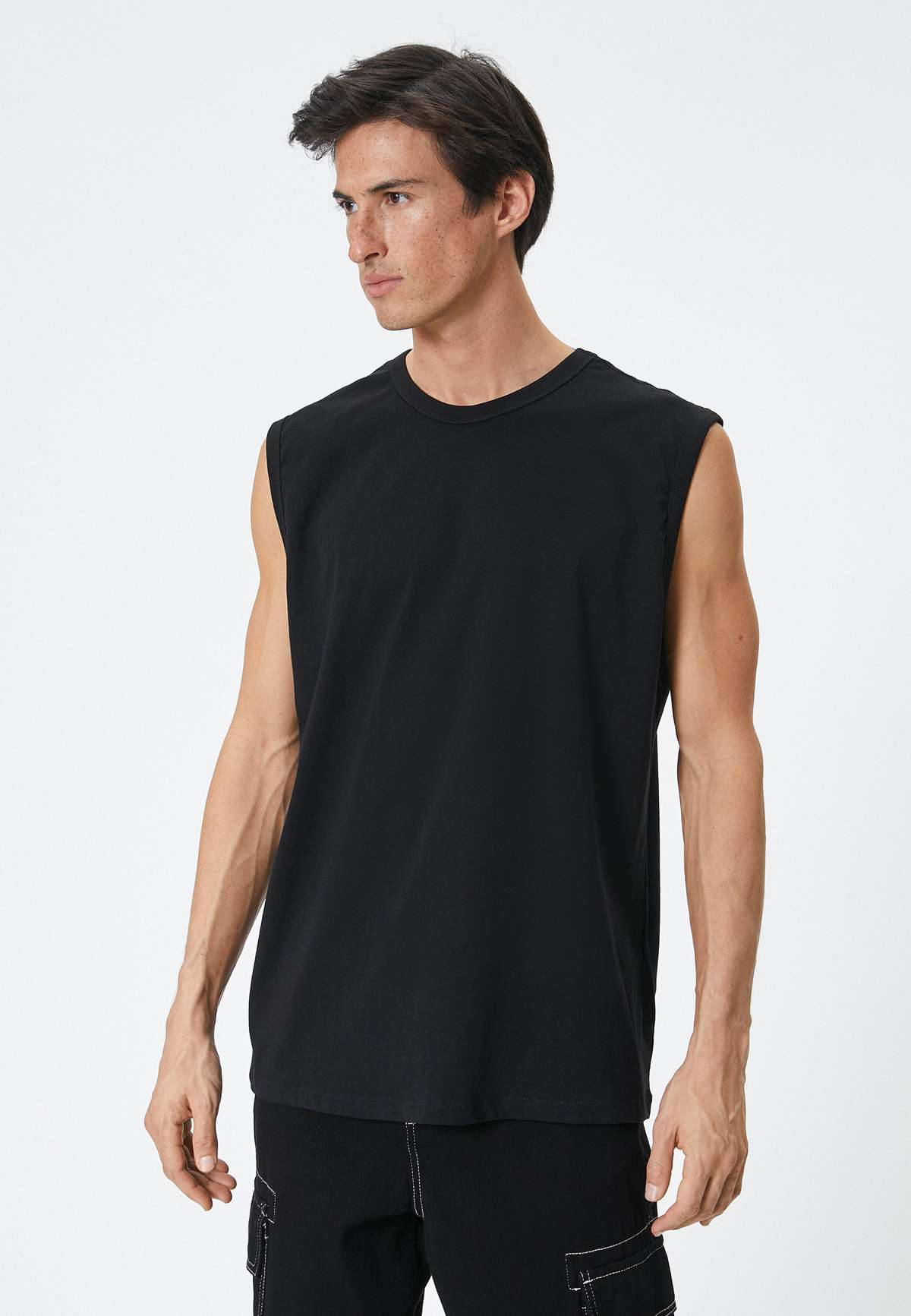 Топ SLEEVELESS TANK