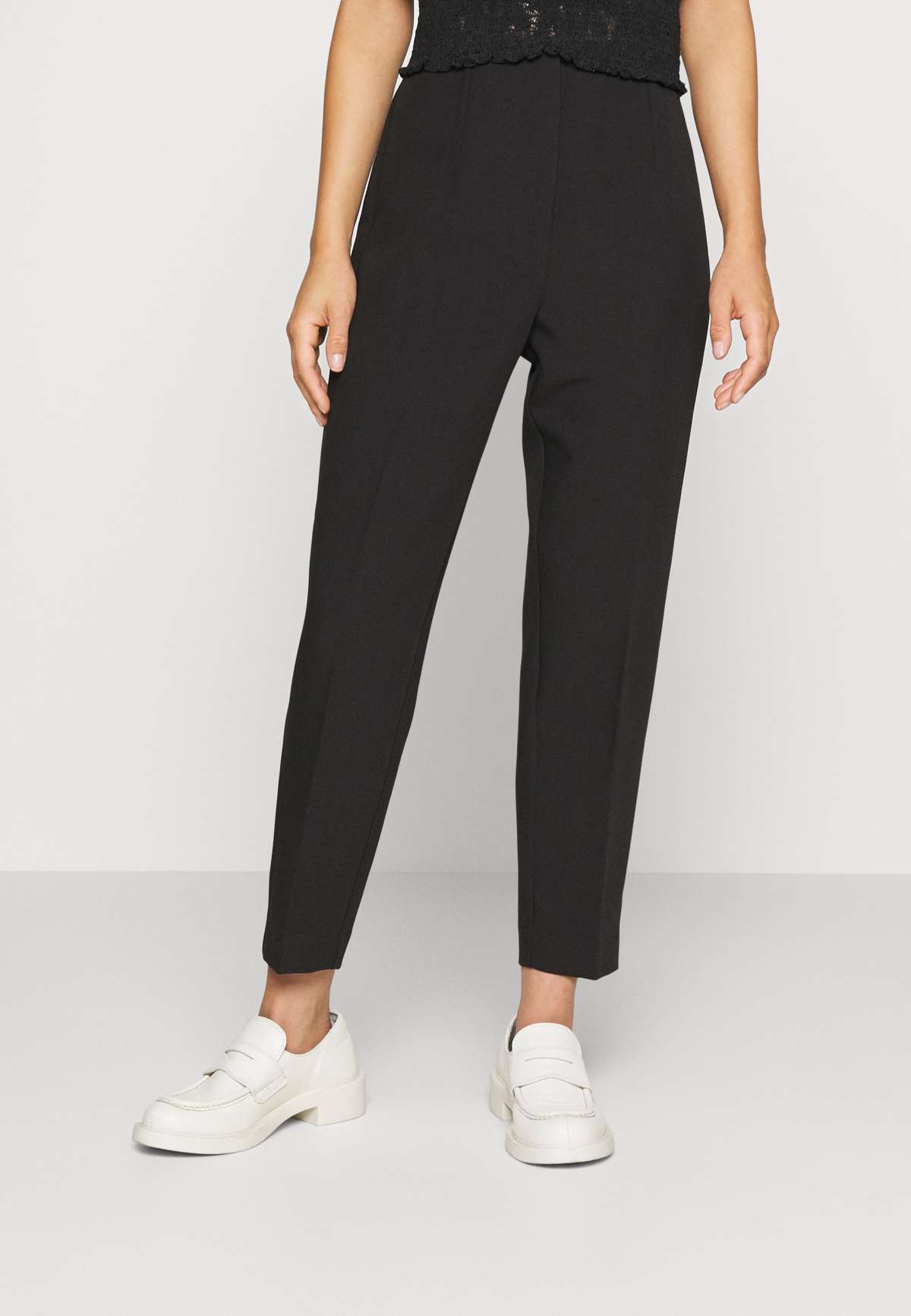 Брюки VMSANDY TAPERED PANT