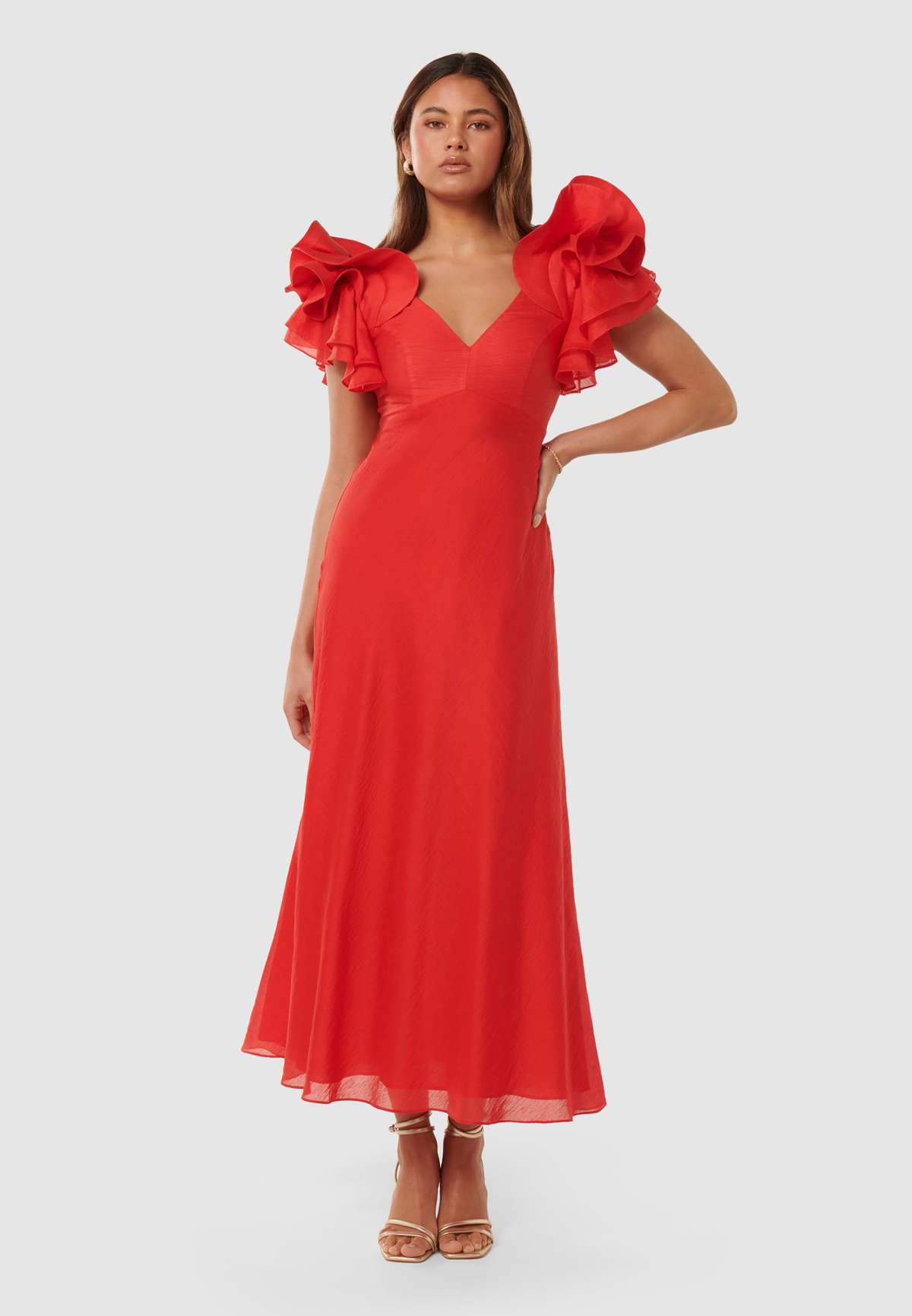 Платье RYLIE RUFFLE SHOULDER MIDI DRESS