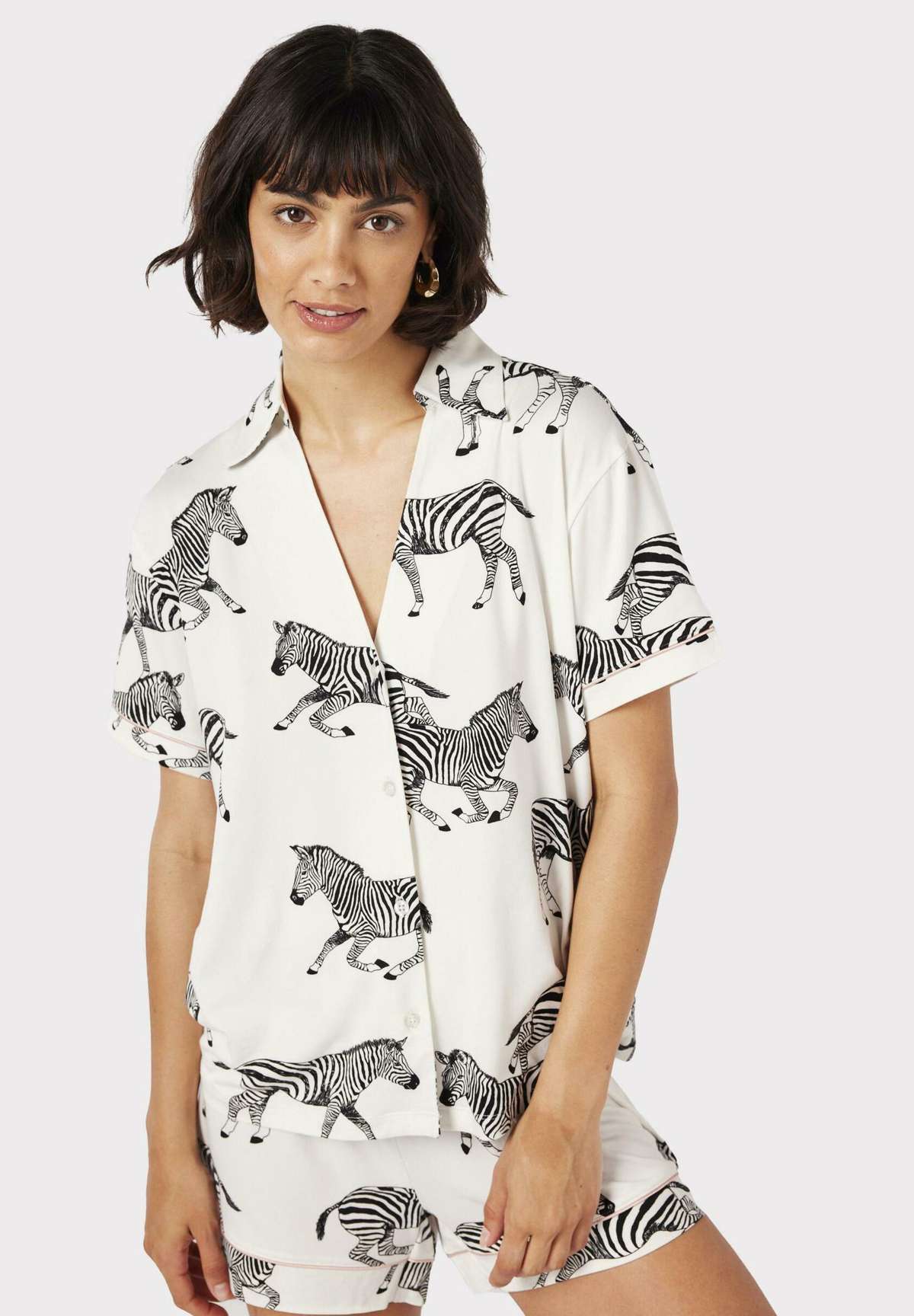 Ночное белье ZEBRA PRINT V-NECK BUTTON UP