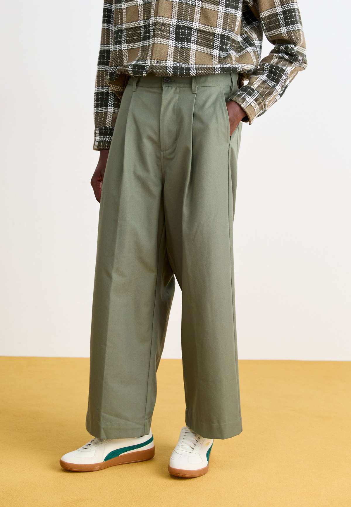 Брюки OLIVER PLEATED PANT