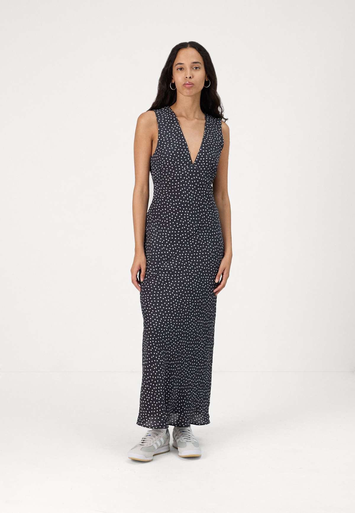 Платье V-NECK CRINKLE COLUMN MAXI