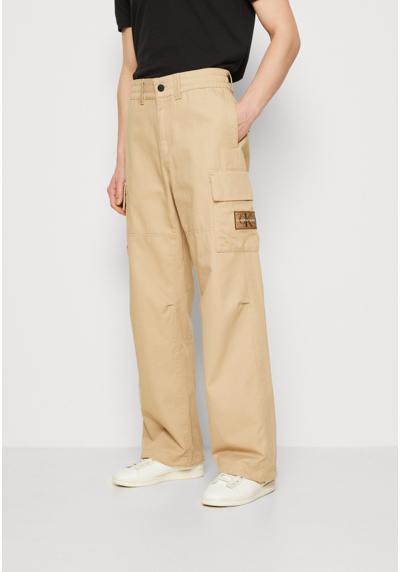 Брюки-карго BADGE CARGO PANT