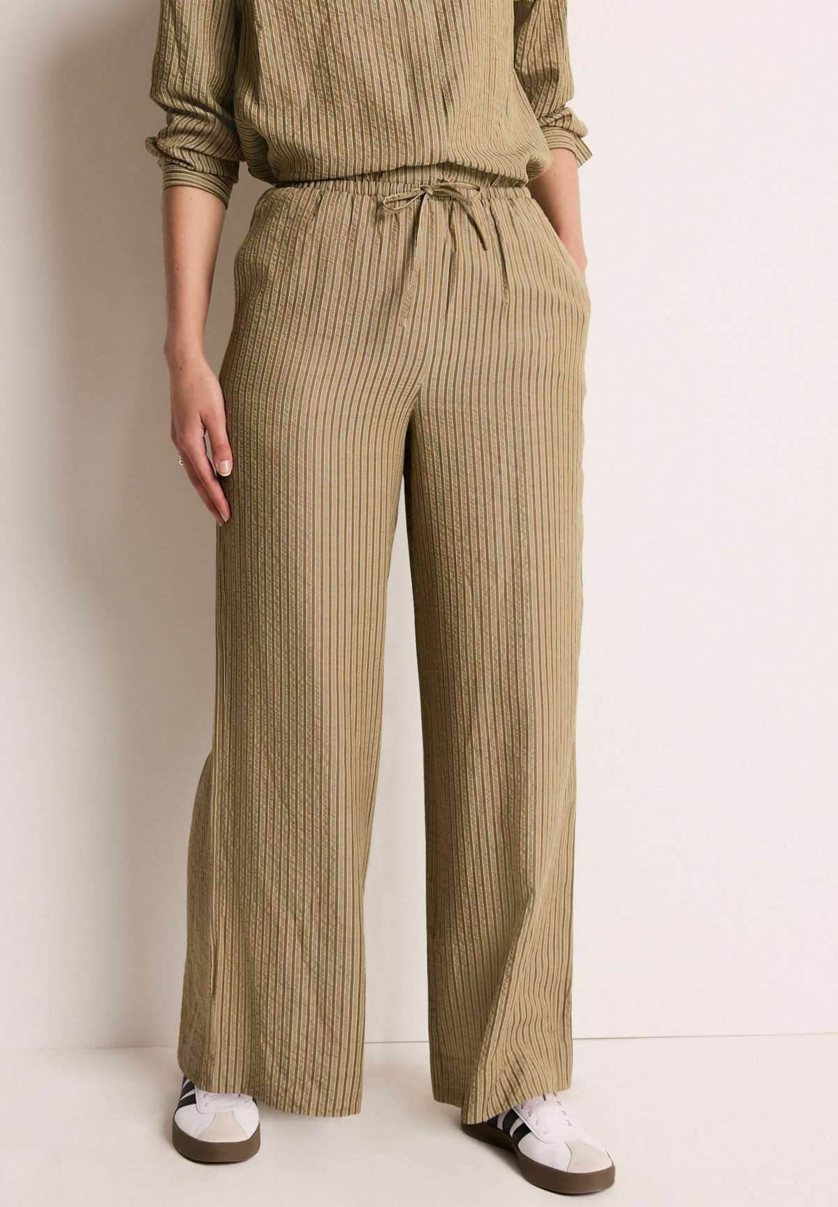 Брюки TEXTURED STRIPE WIDE LEG