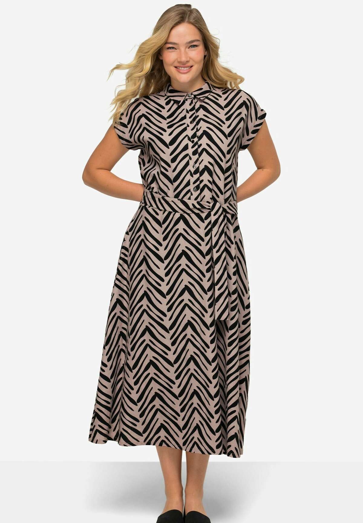 Платье ZEBRA-STIL PRINT, HEMDKRAGEN, TAILLENGURTEL, HALBARM