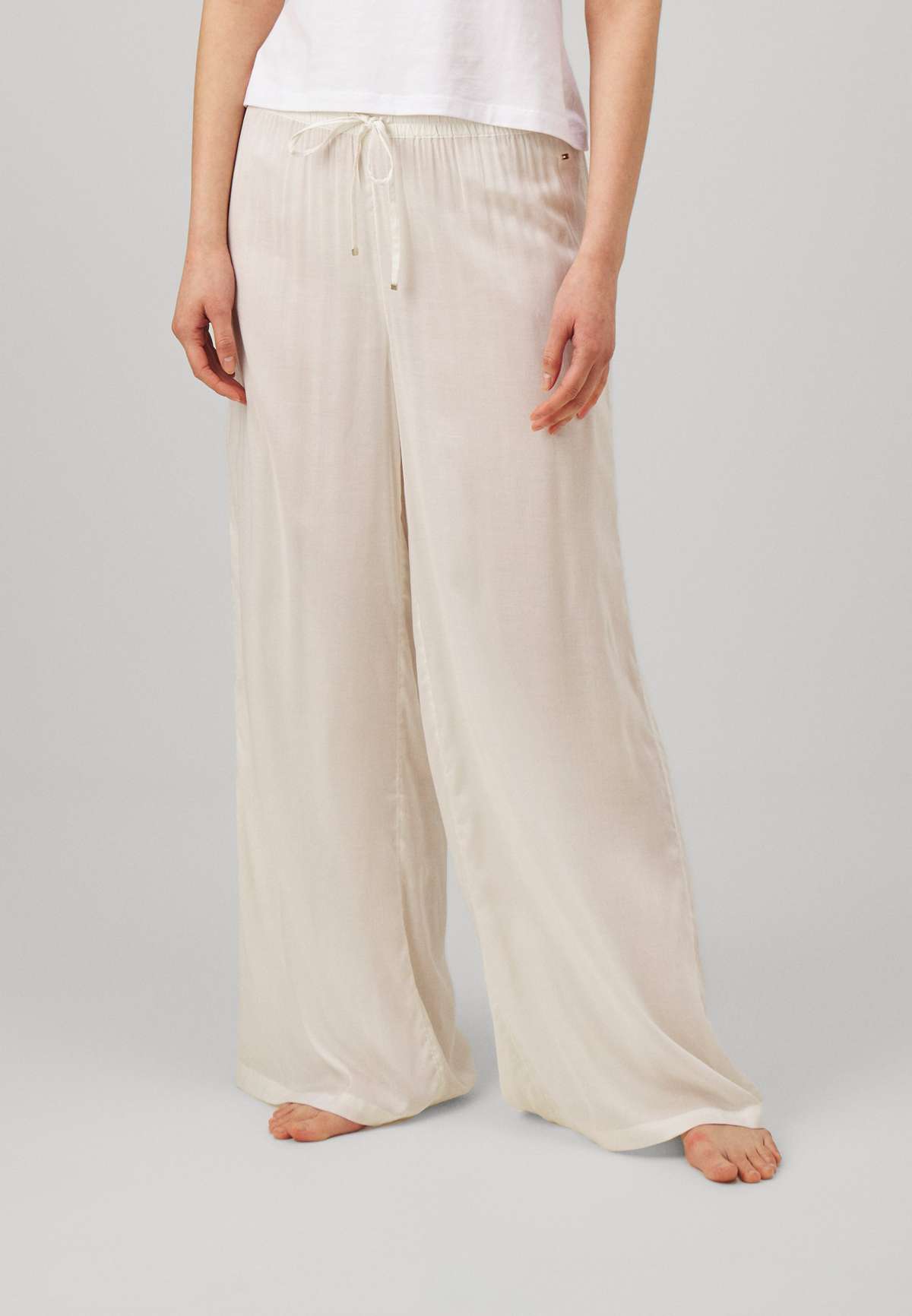 Брюки ESSENTIALS LONG PANTS