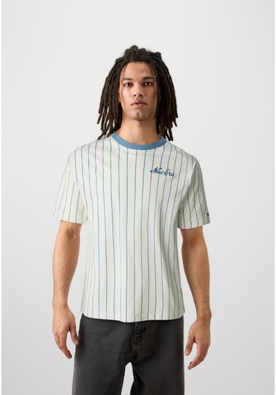 Футболка PINSTRIPE TEE