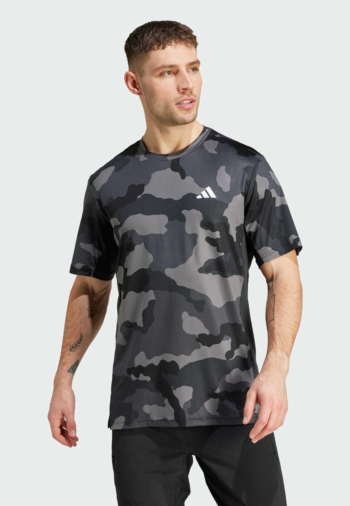 Футболка ESSENTIALS CAMO ALLOVER TEE