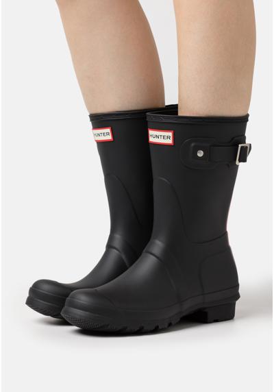 Резиновые сапоги WOMENS SHORT TRI COLOUR LOGO BACKSTRAP BOOT