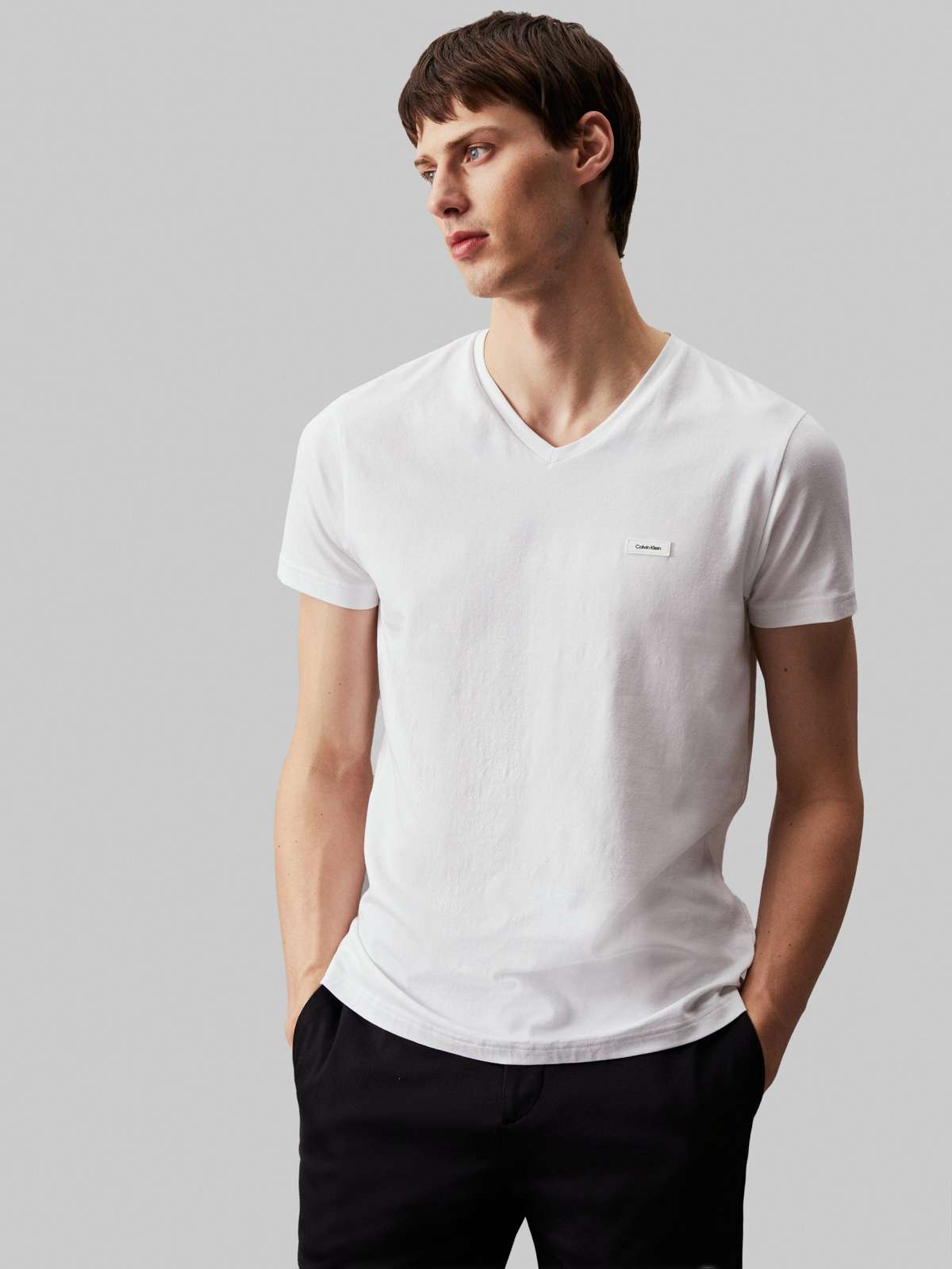 Футболка STRETCH SLIM FIT V NECK