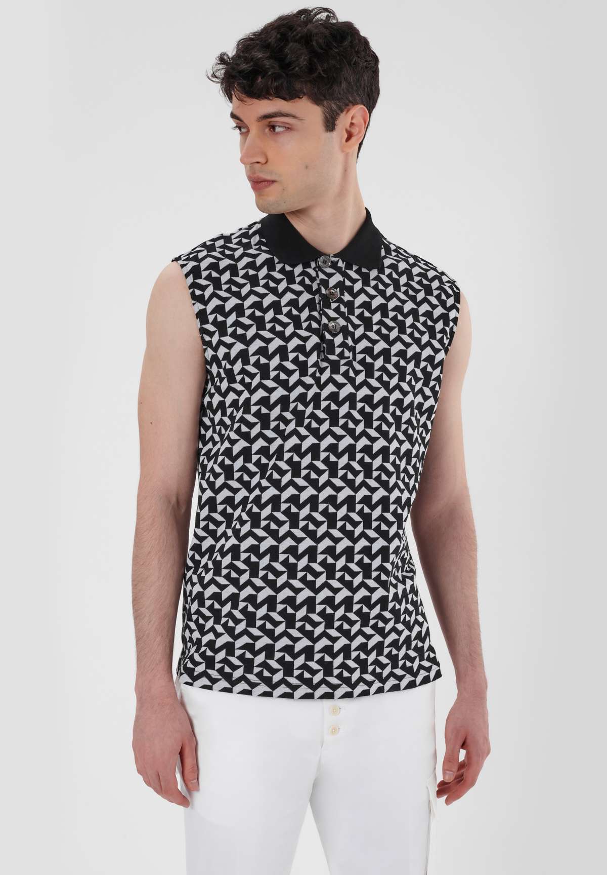 Топ FRACTAL SLEEVELESS