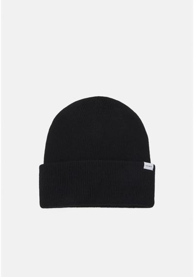 Шапка WAYNE BEANIE