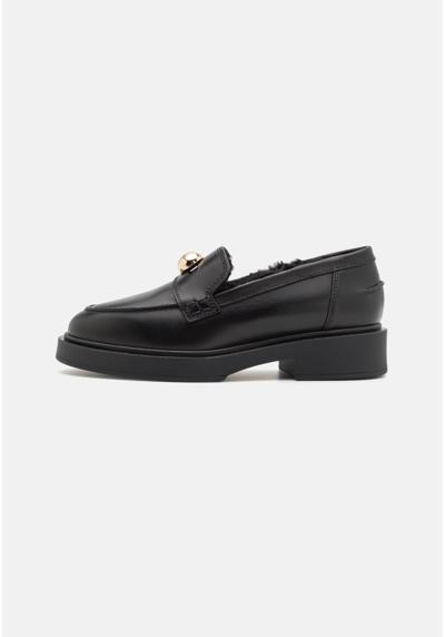 Ботинки LOAFER