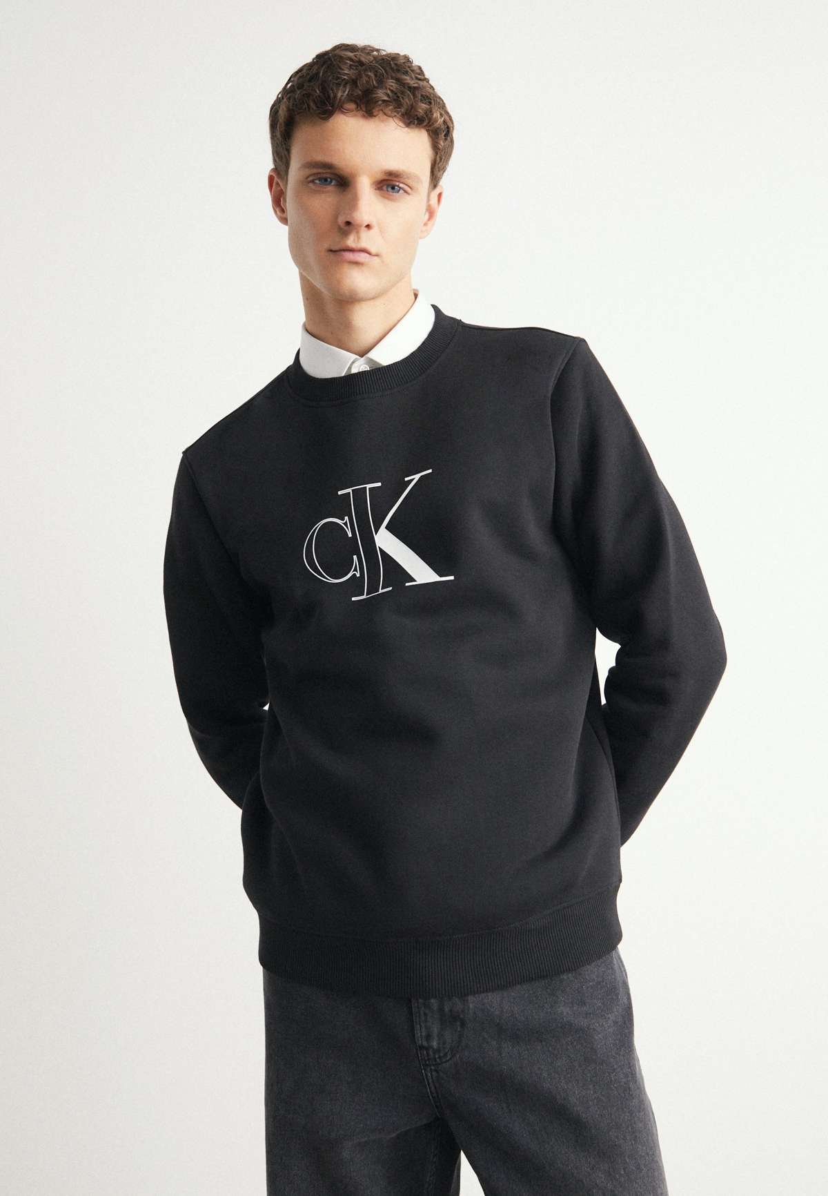 Кофта OUTLINE MONOLOGO CREW NECK