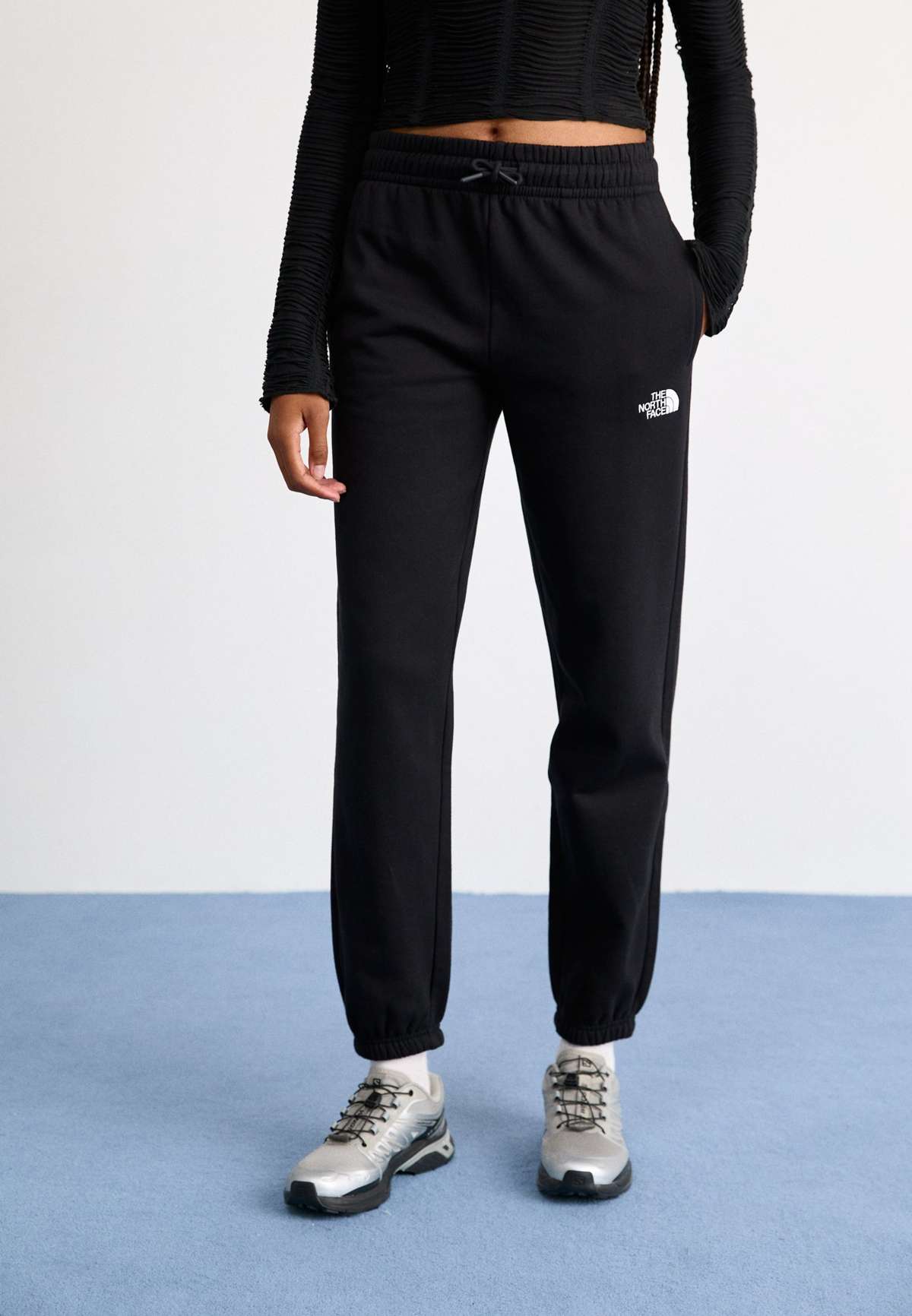 Брюки ESSENTIAL JOGGER