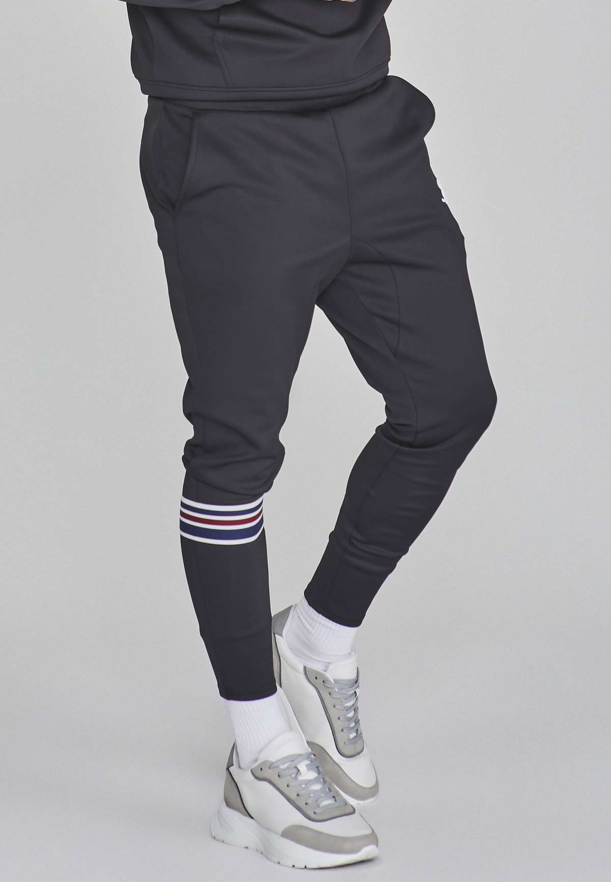 Брюки MUSCLE FIT JOGGERS