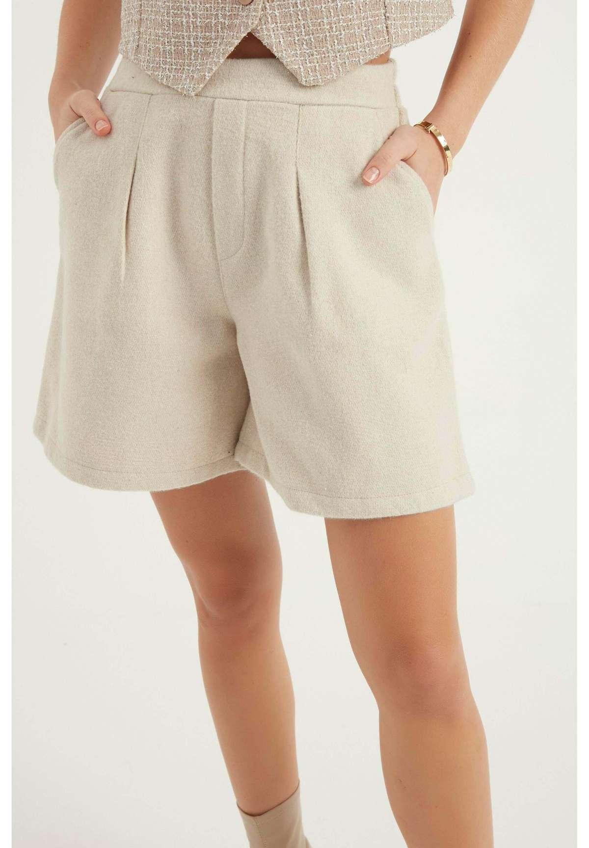 Шорты PLEATED LONG SHORTS