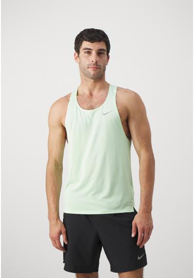 Топ FAST SINGLET FAST SINGLET